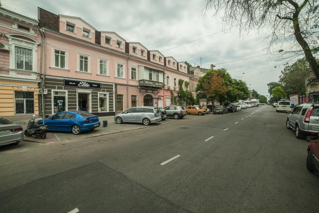 Apart Hotel Kvartira 1 Odessa Ngoại thất bức ảnh