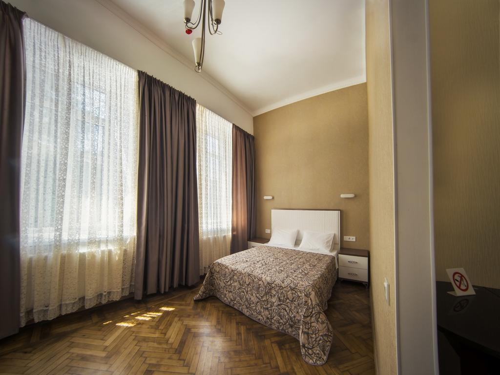 Apart Hotel Kvartira 1 Odessa Phòng bức ảnh